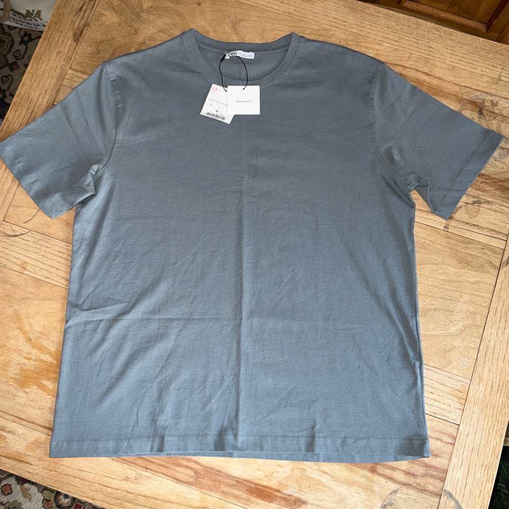 NWT, Men’s Zara, Medium Weight, Short Sleeve, Classic T Shirt. Grey-ish Green. L